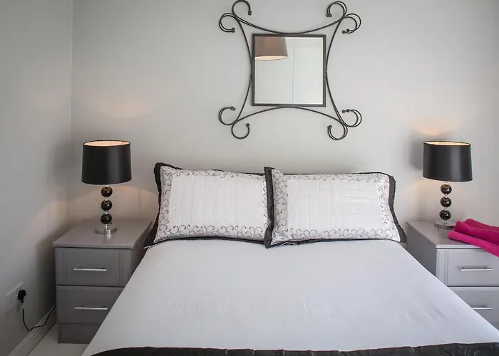 Pink Blossom 公寓 克利夫登