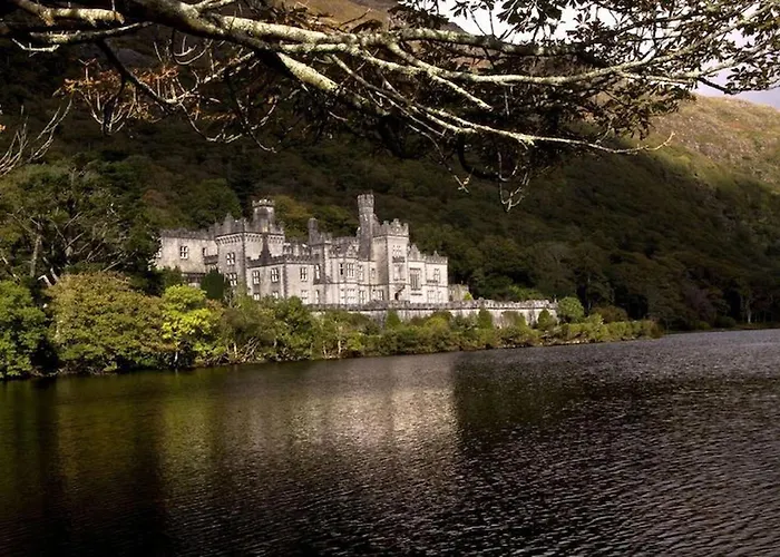 Pink Blossom アパート クリフデン