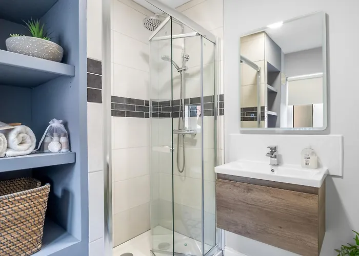 Pink Blossom アパート クリフデン